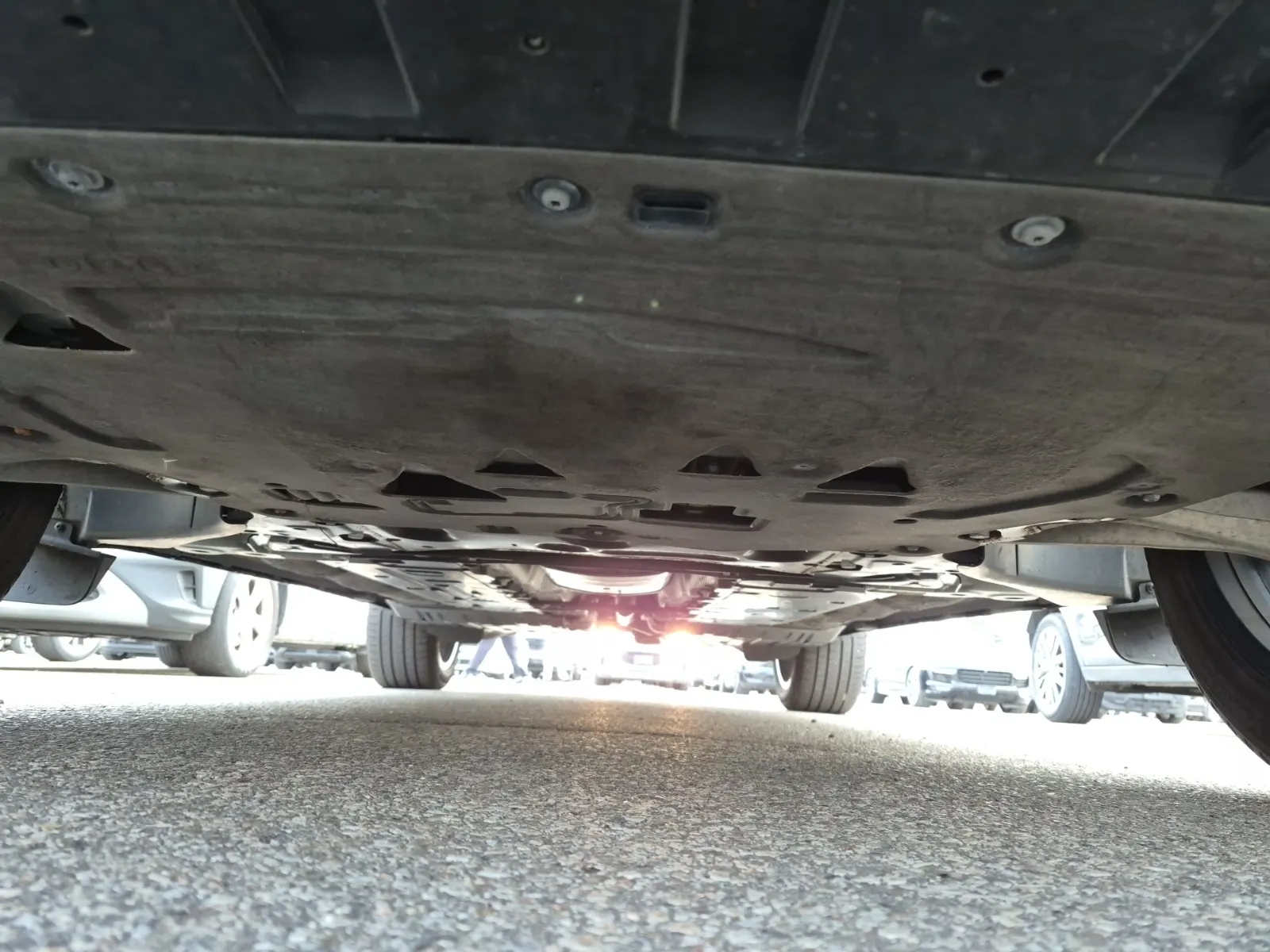 Undercarriage - Front Photo