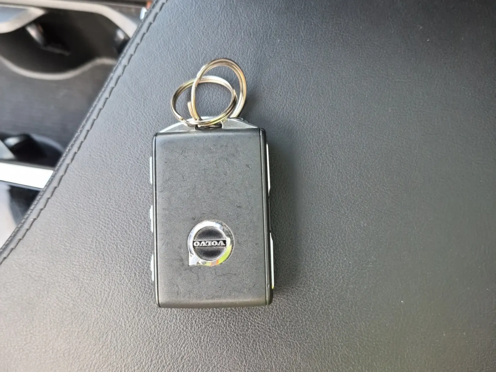 Keys/Fobs/Manual Photo