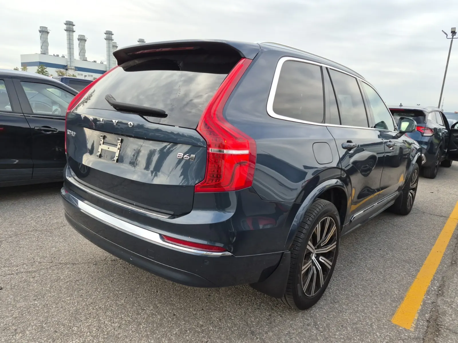 Passenger Rear 3/4 Photo