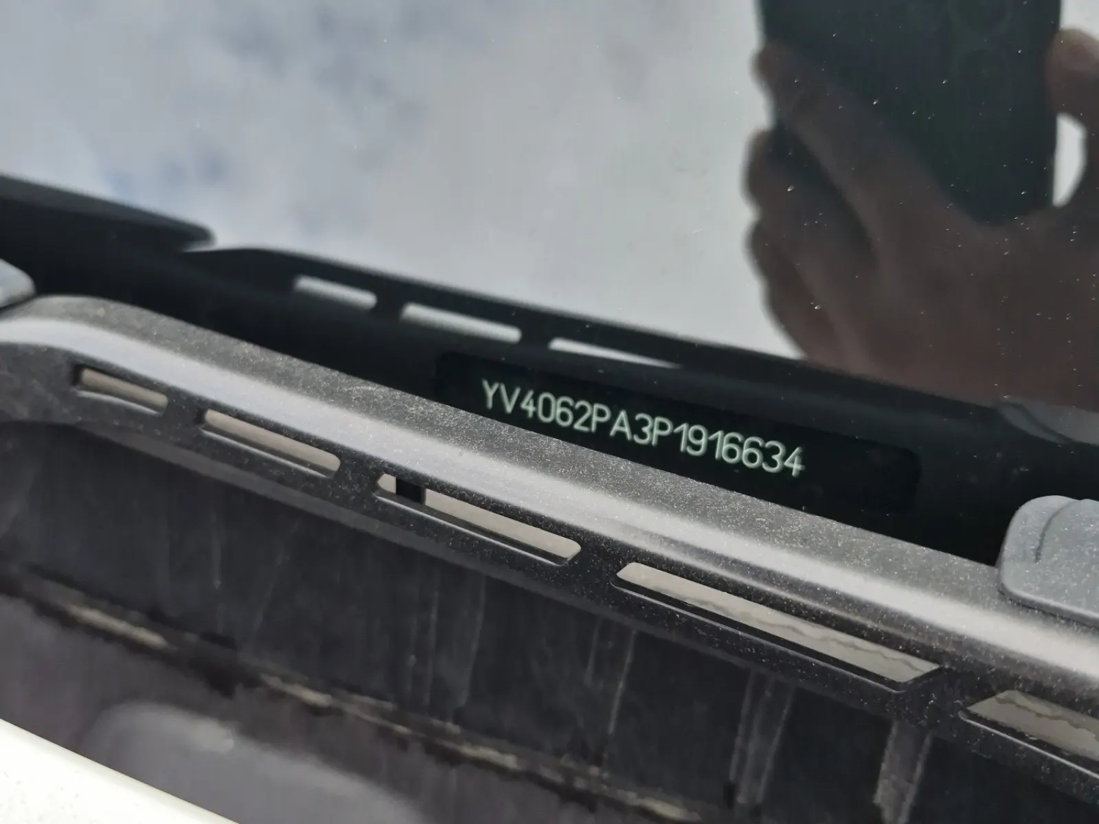 Dash VIN Plate Photo