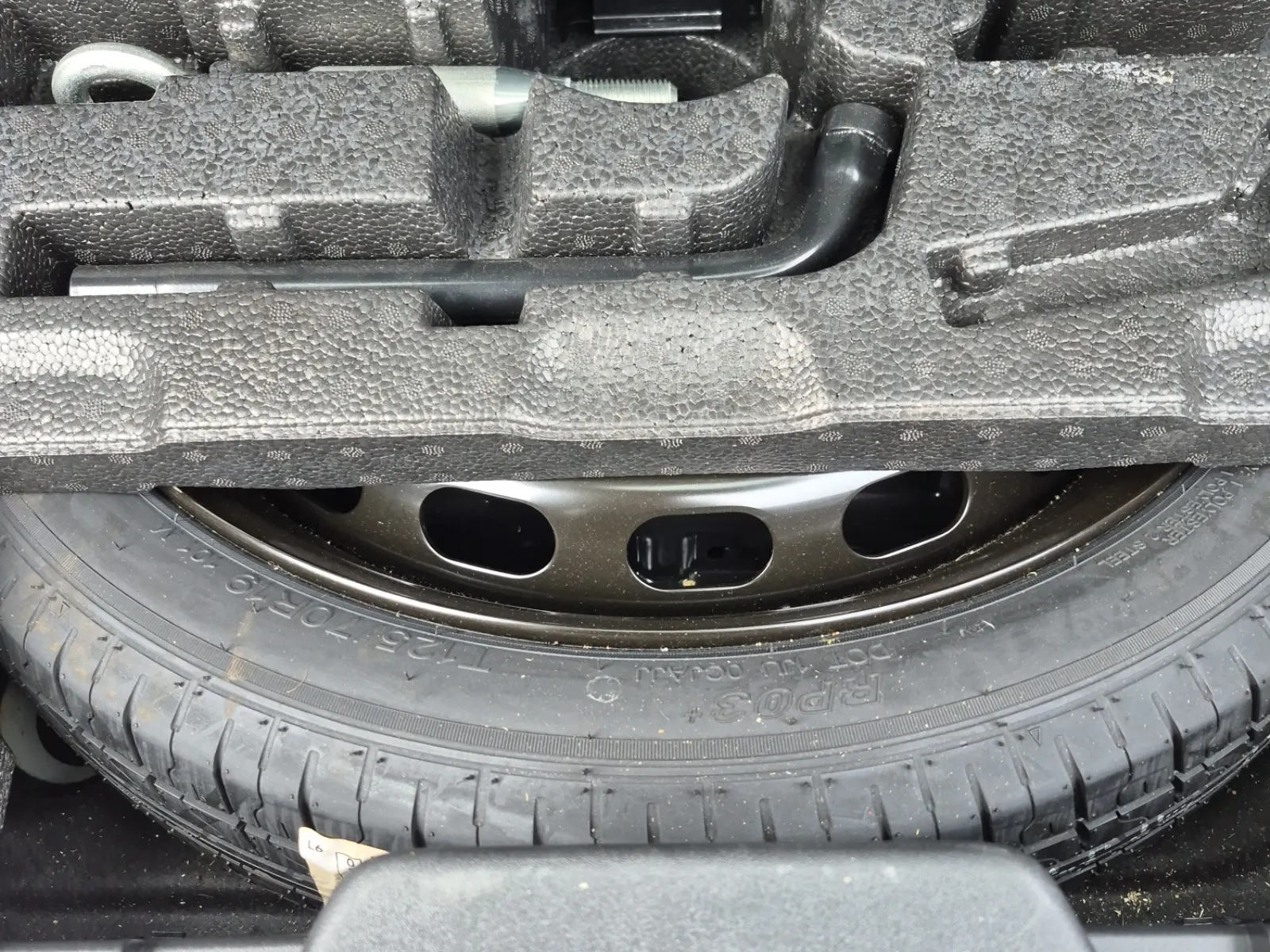 Spare Tire & Wheel Photo