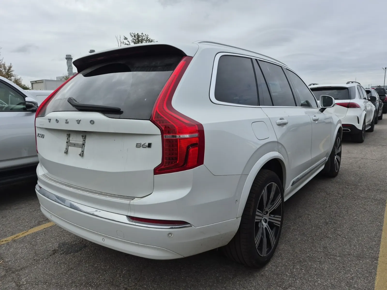 Passenger Rear 3/4 Photo