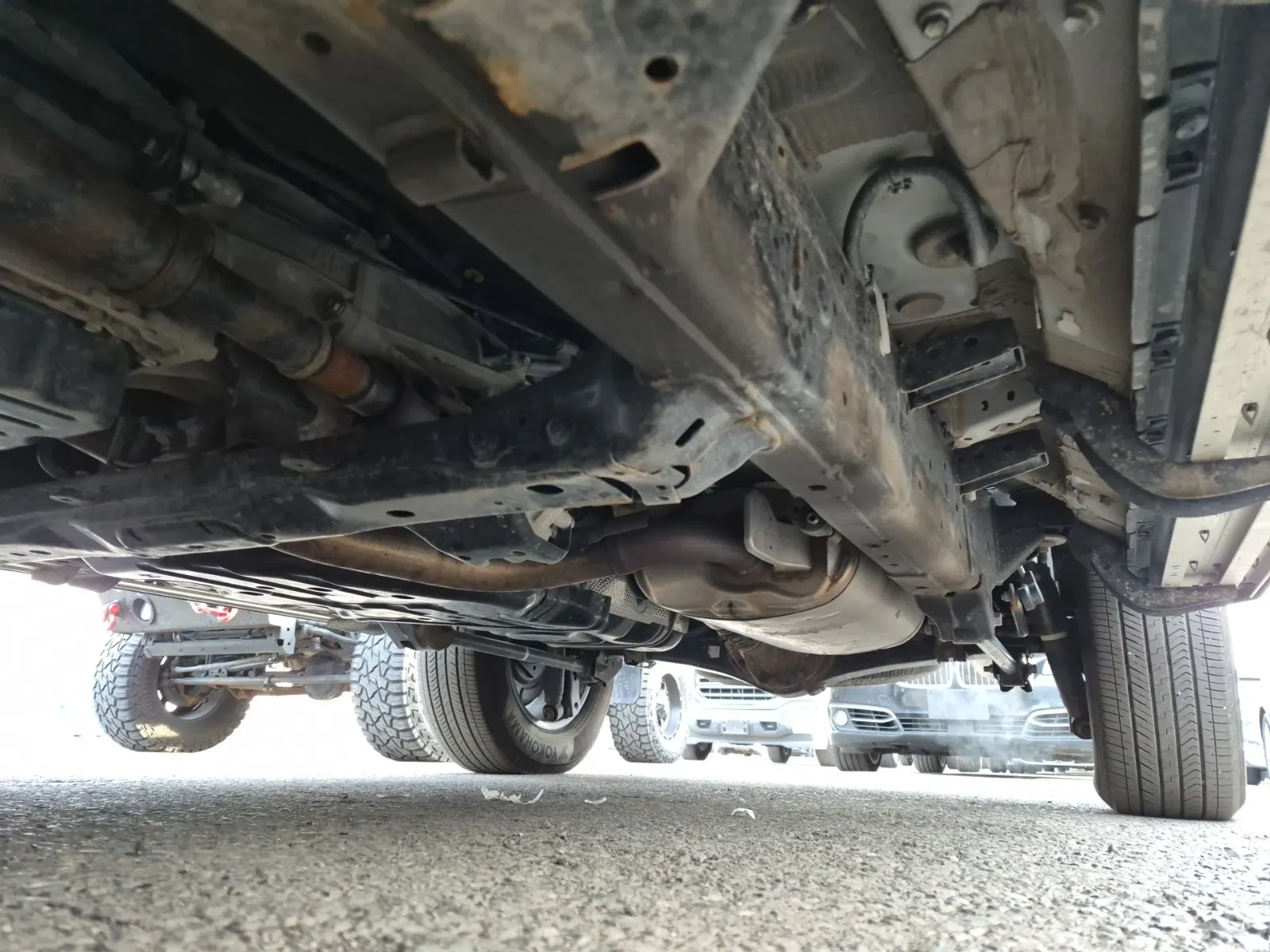 Undercarriage - Driver Photo