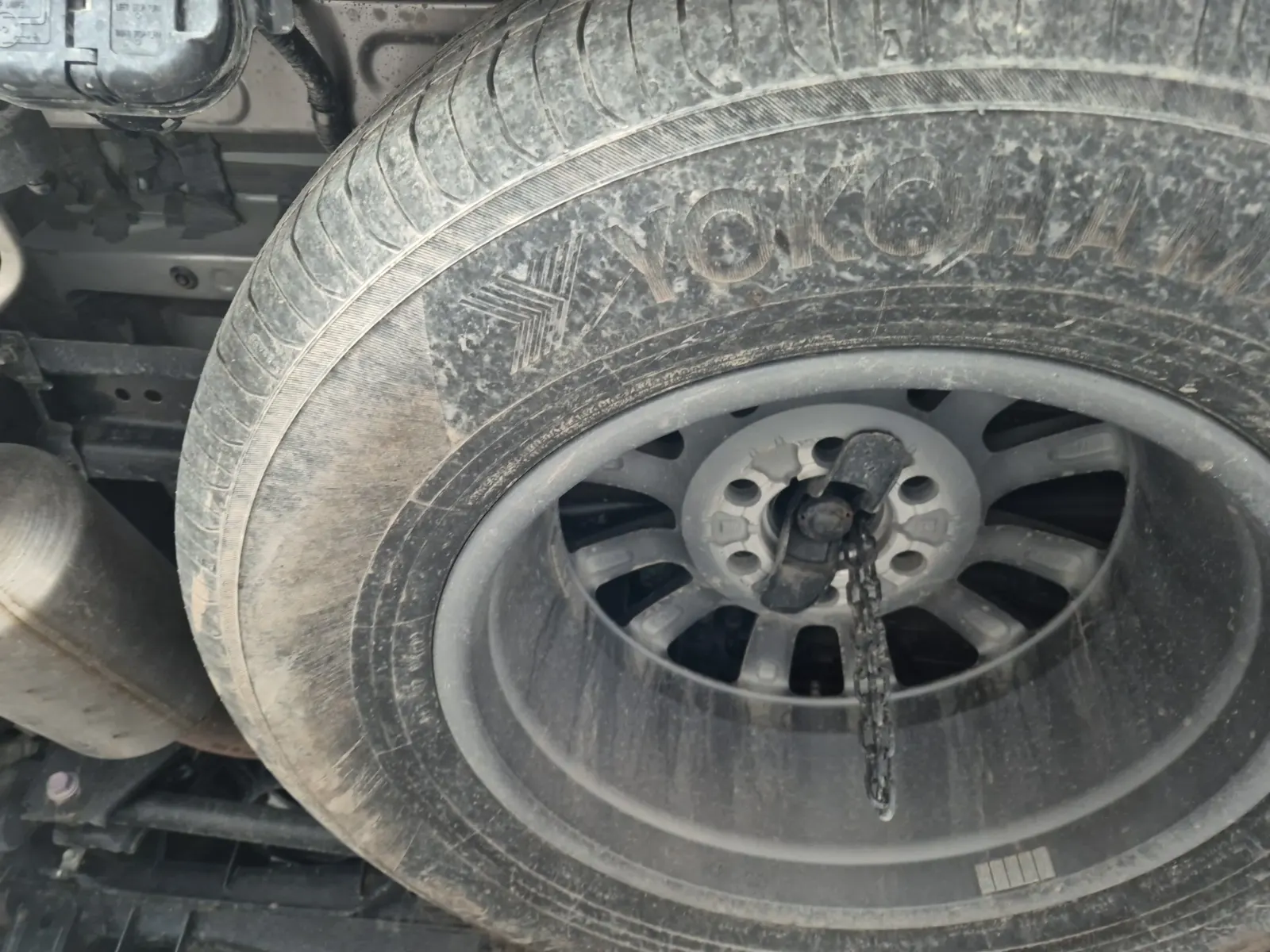Spare Tire & Wheel Photo