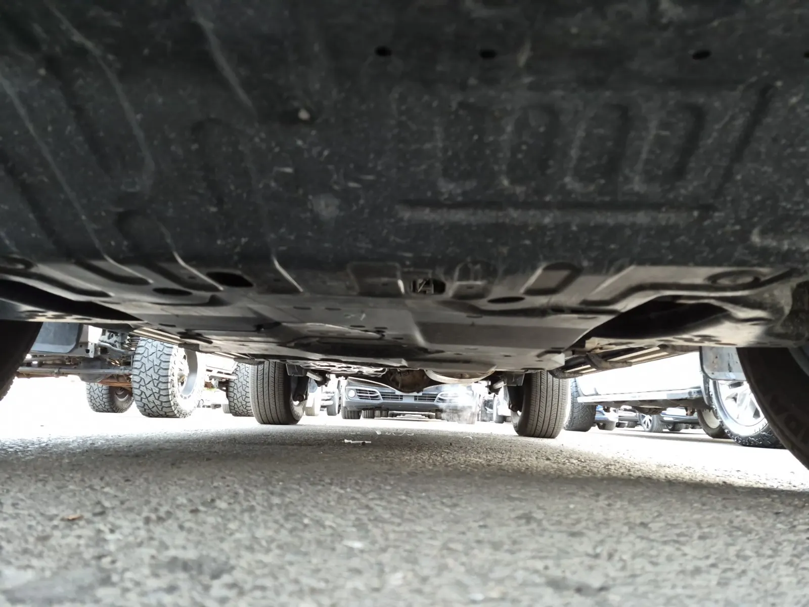 Undercarriage - Front Photo