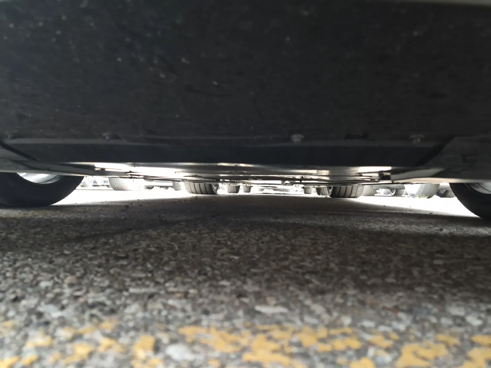 Undercarriage - Front Photo
