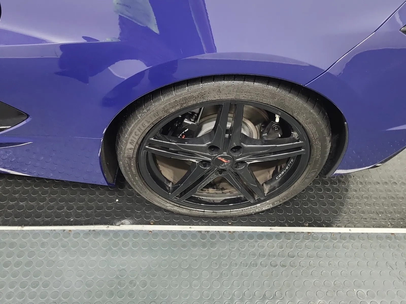 Left Rear Wheel/Tire Photo