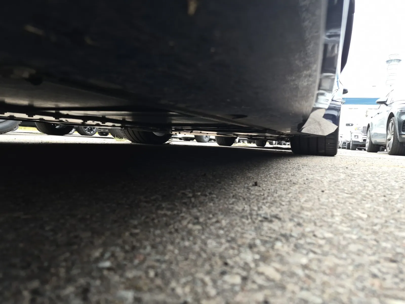 Undercarriage - Driver Photo