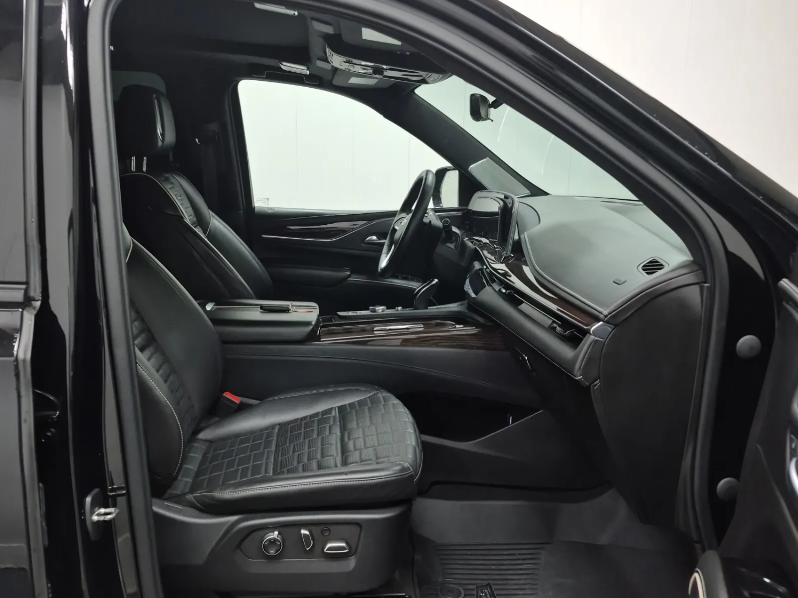 Right Side Interior Photo