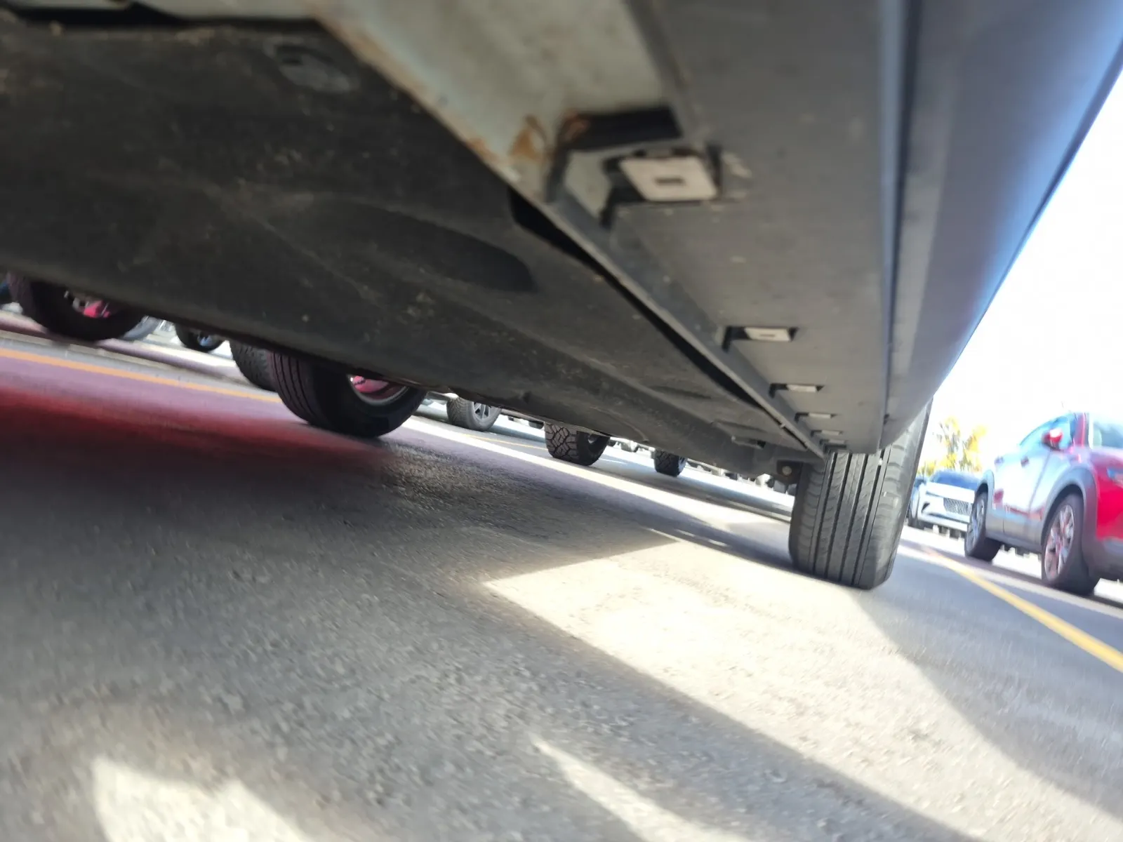 Undercarriage - Driver Photo
