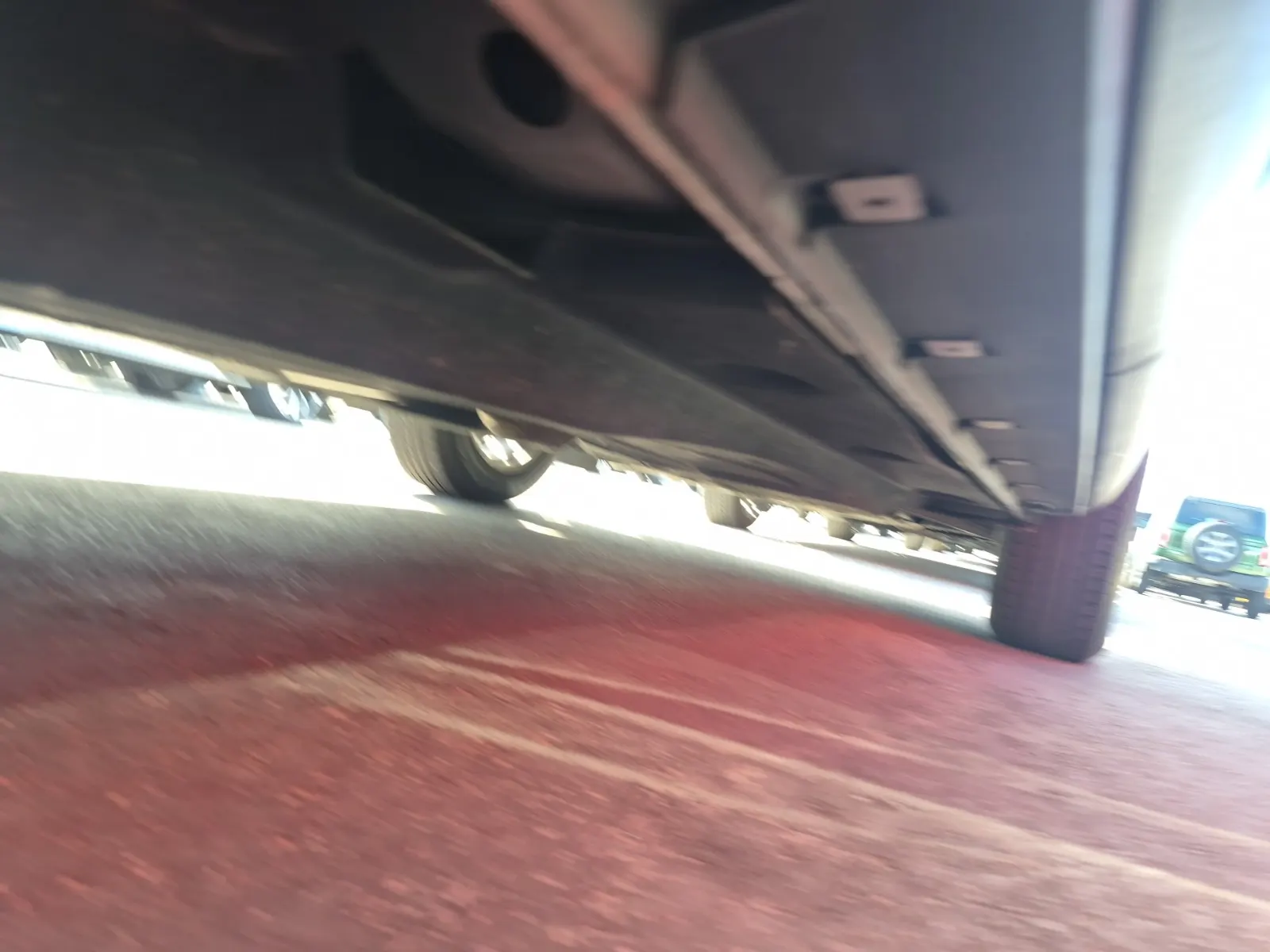 Undercarriage - Passenger Photo