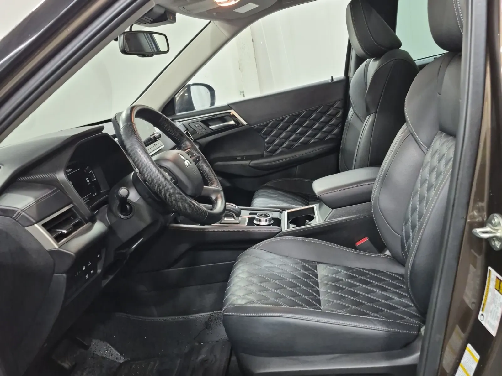 Front Interior Photo