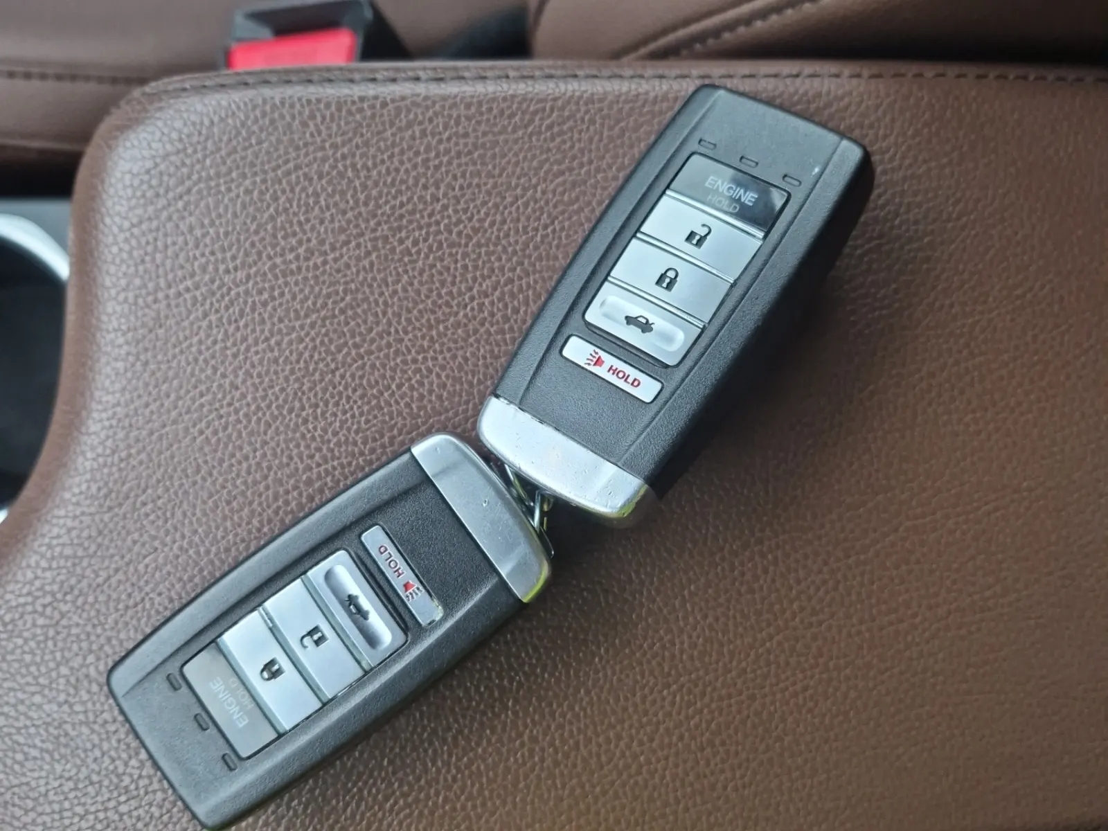 Keys/Fobs/Manual Photo