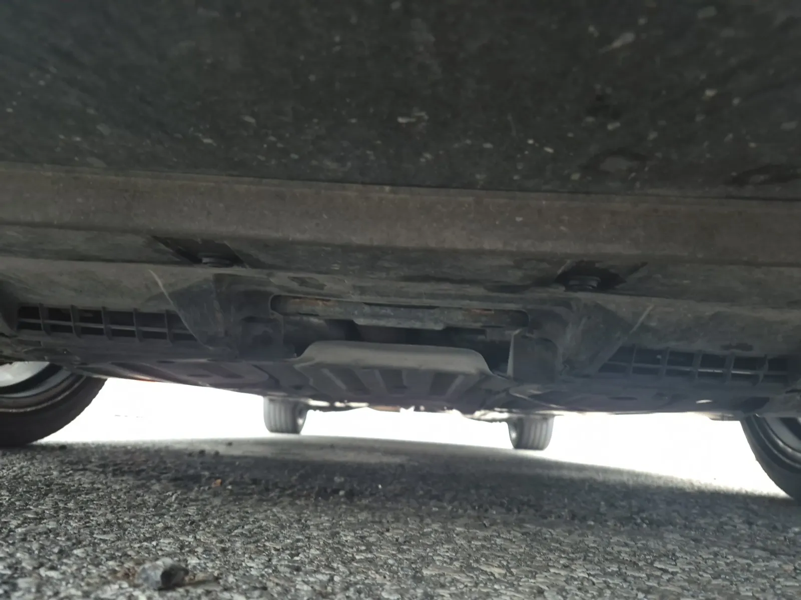 Undercarriage - Front Photo