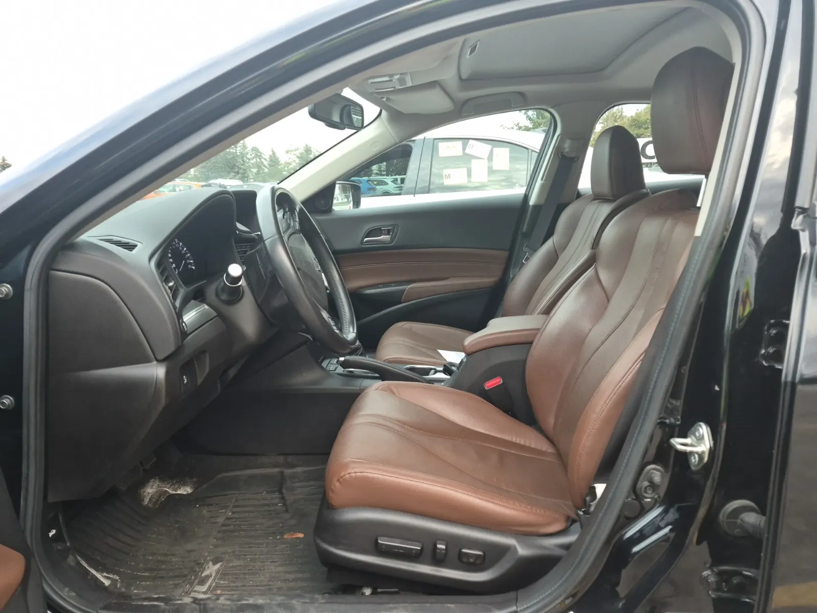 Front Interior Photo