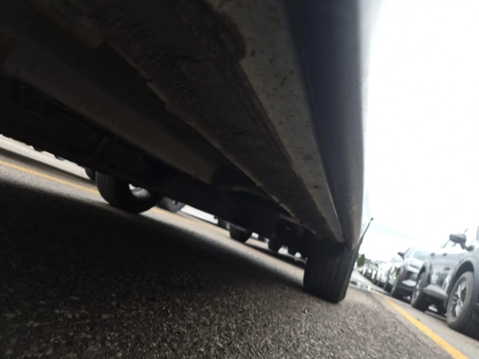 Undercarriage - Driver Photo