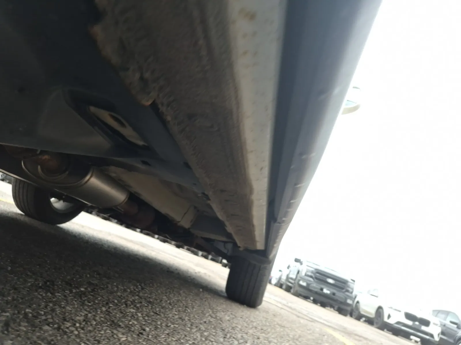 Undercarriage - Passenger Photo