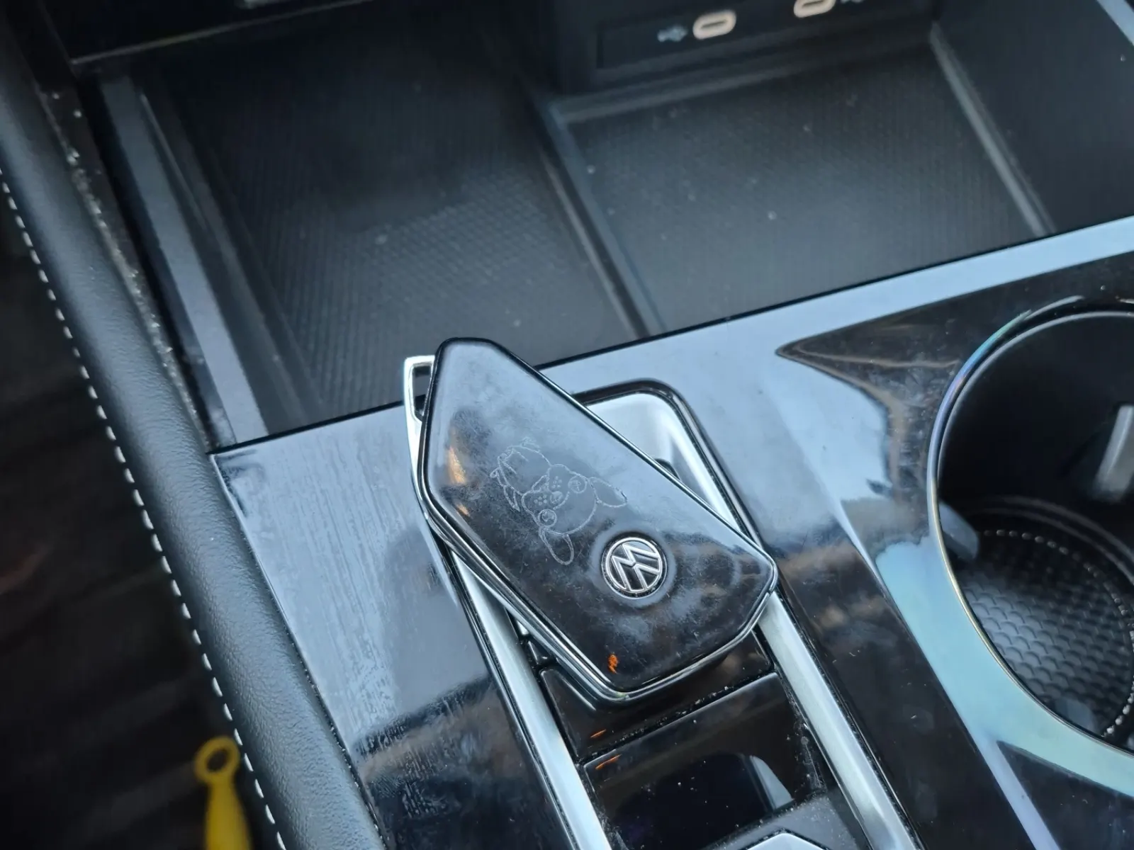 Keys/Fobs/Manual Photo