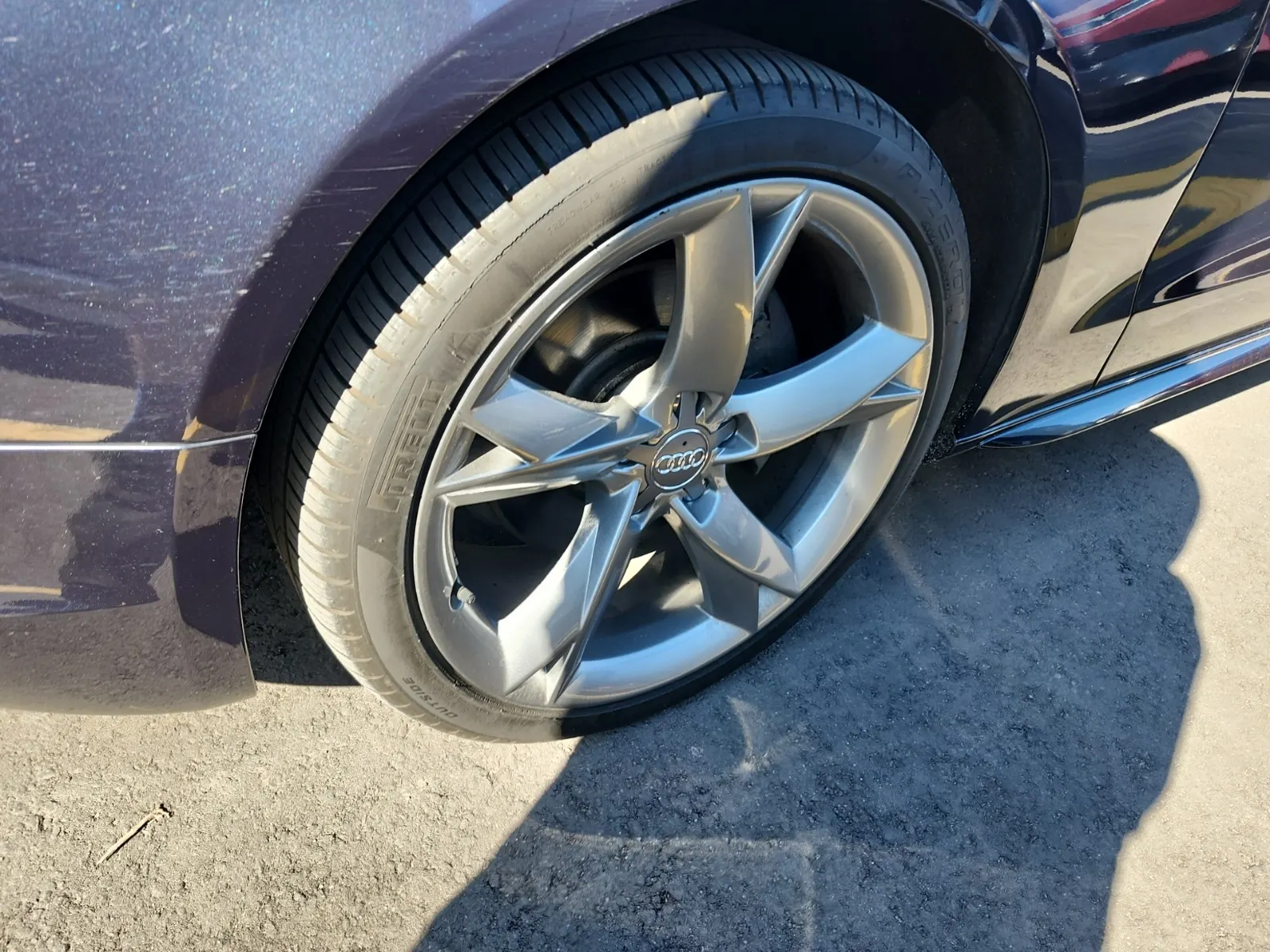 Front driver wheel/tire photo