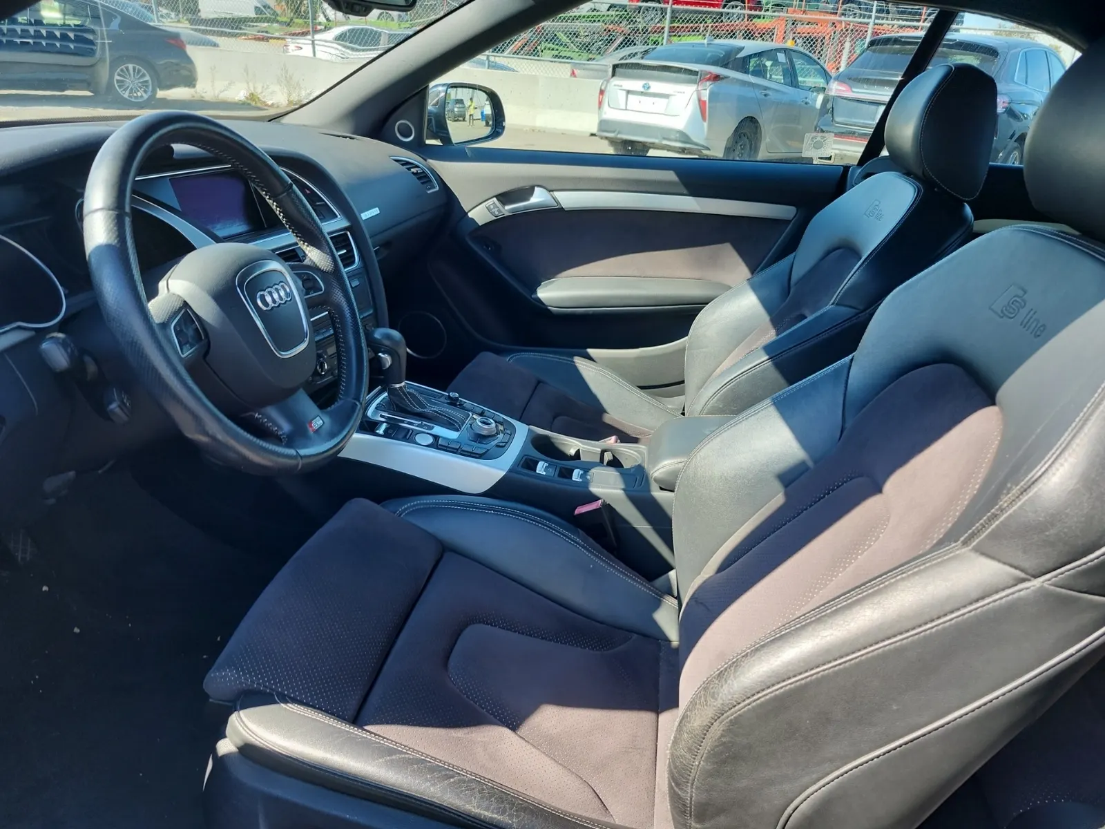 Front Interior Photo