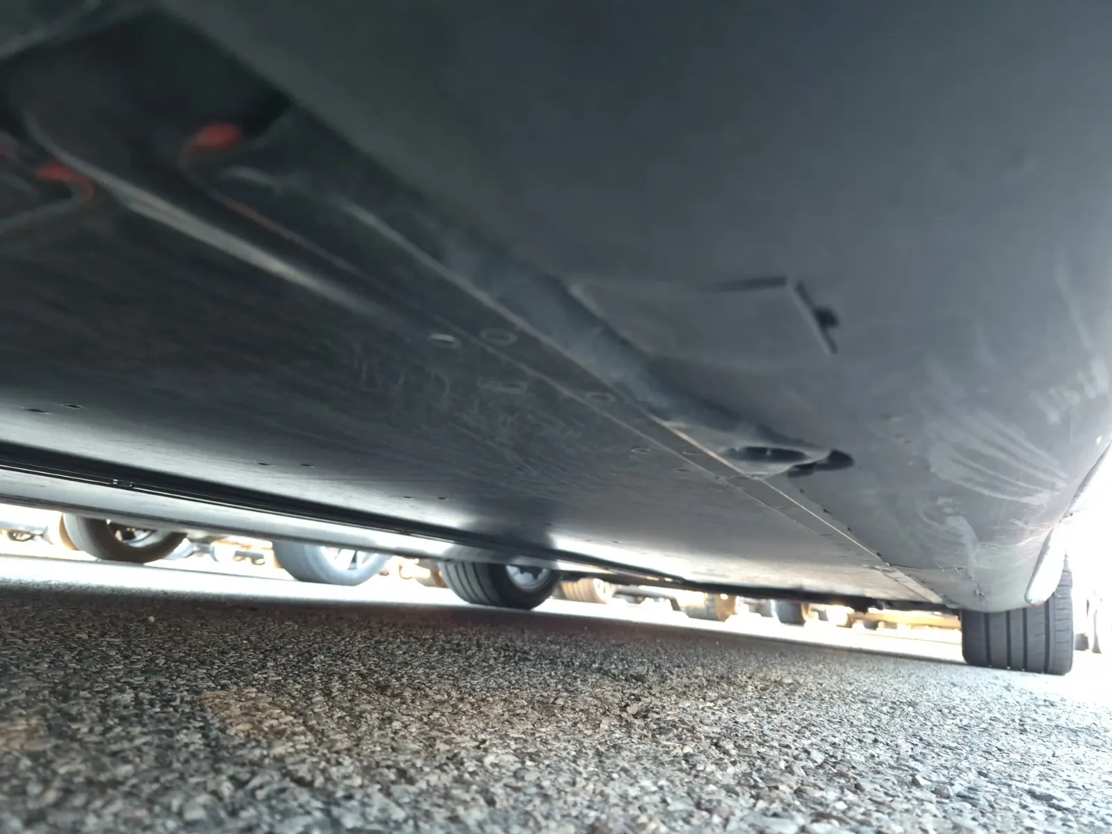 Undercarriage - Passenger Photo