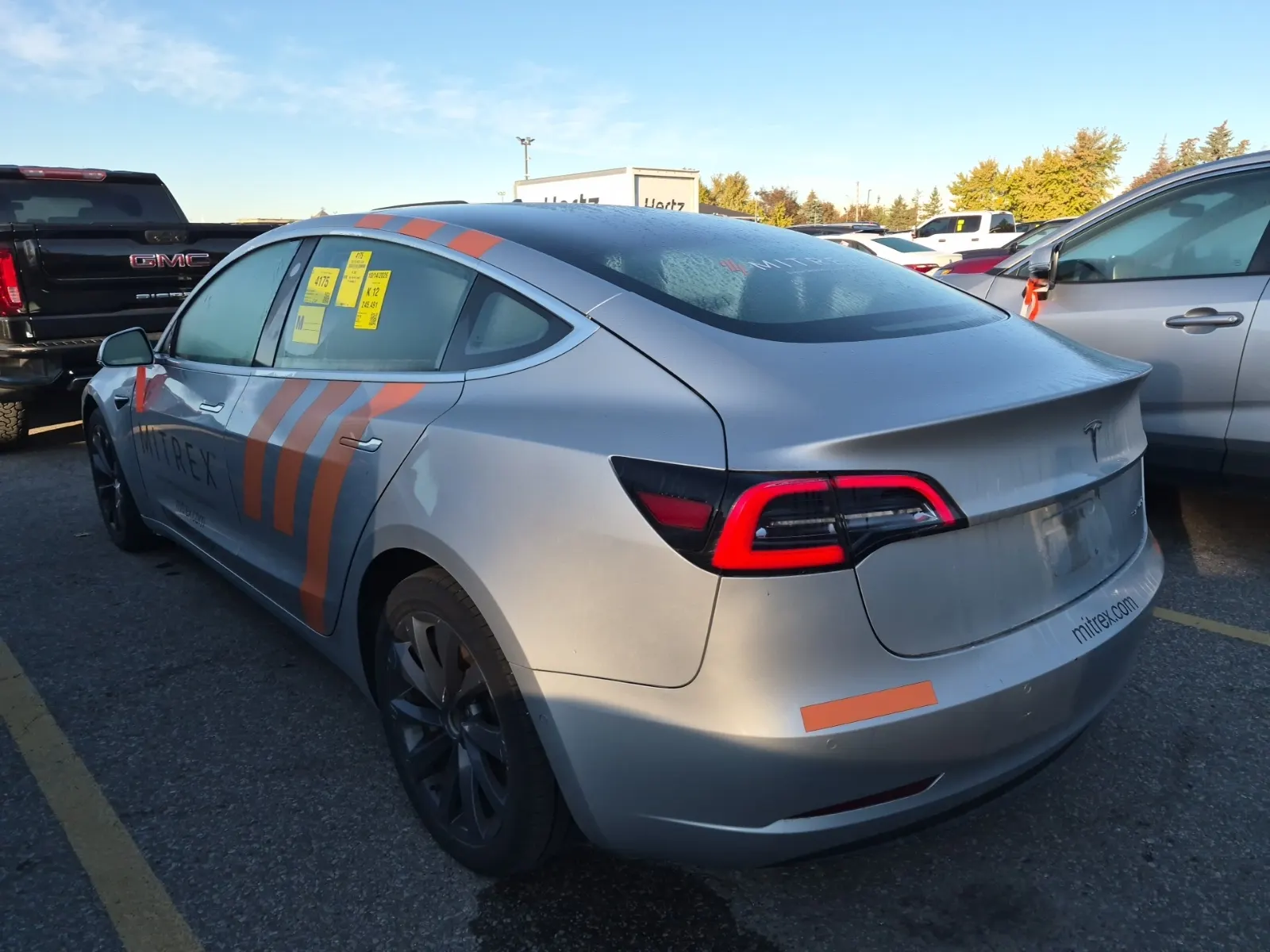 Driver Rear 3/4 Photo