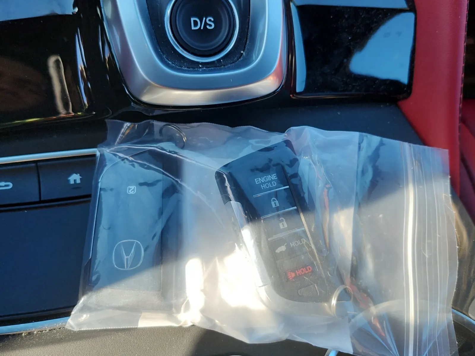 Keys/Fobs/Manual Photo