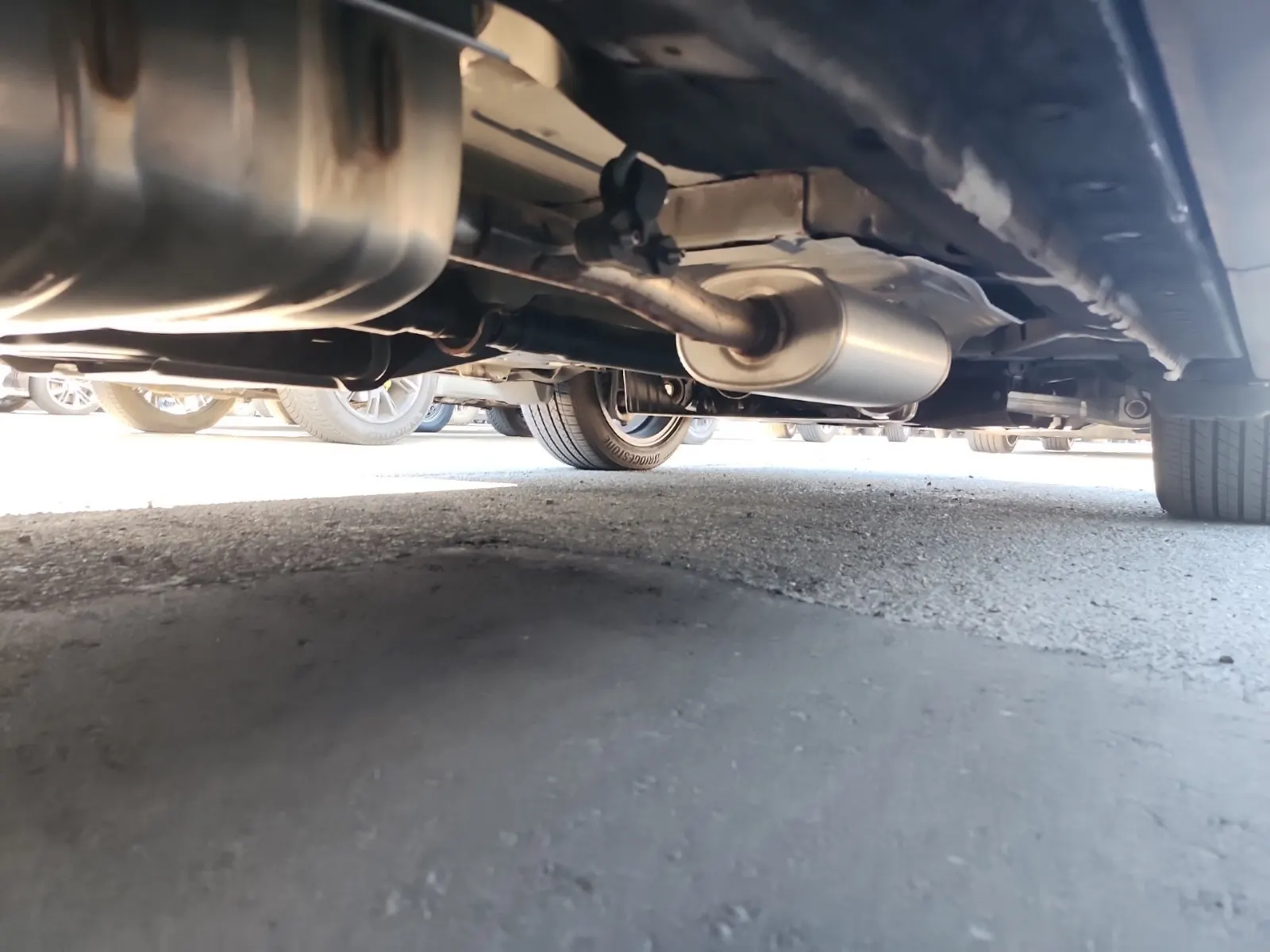 Undercarriage - Passenger Photo