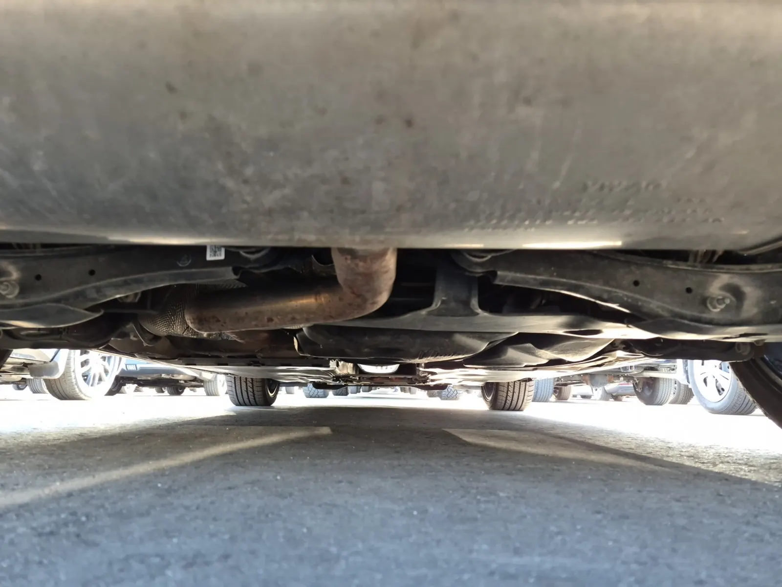 Undercarriage - Rear Photo