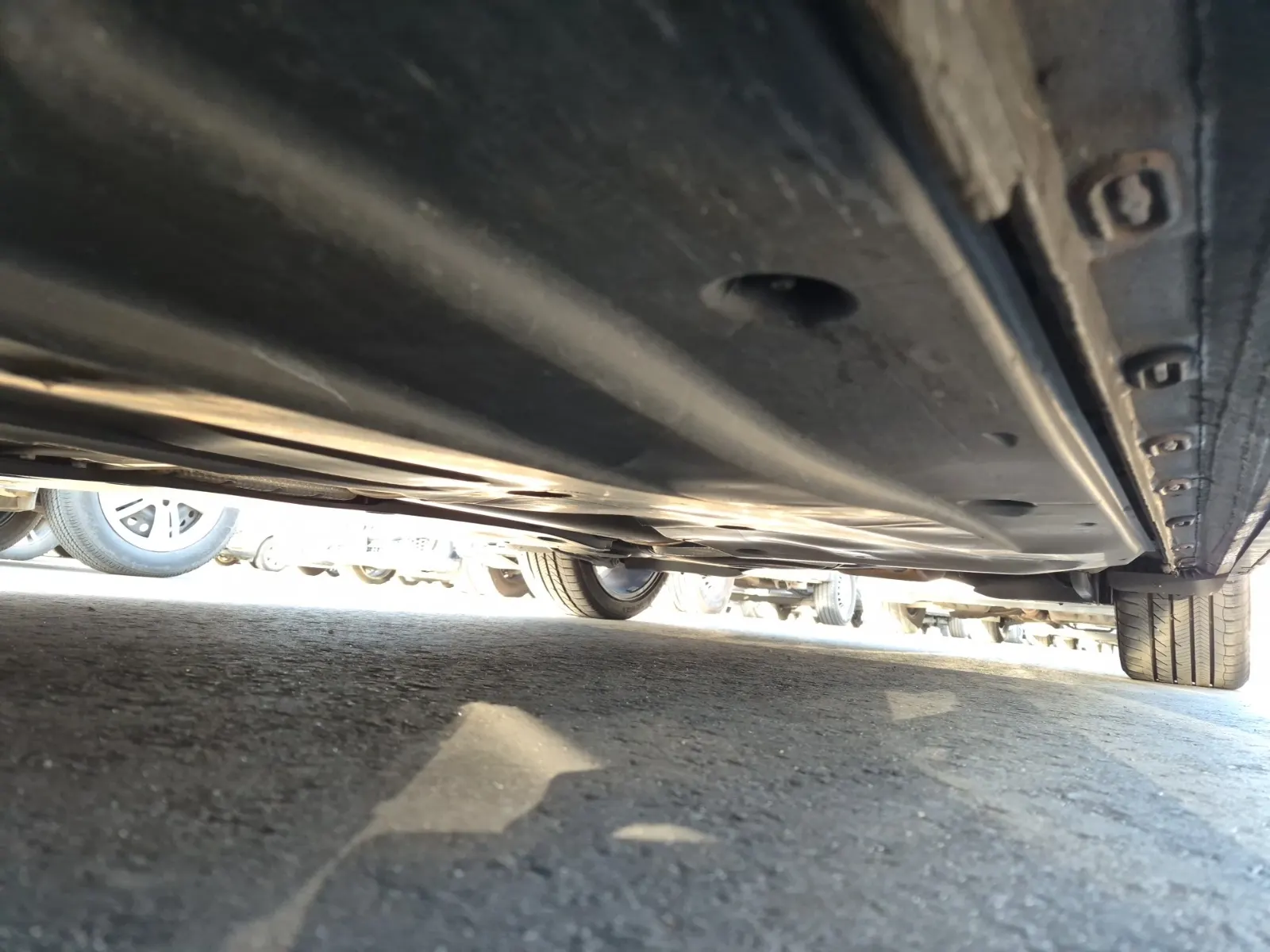Undercarriage - Driver Photo