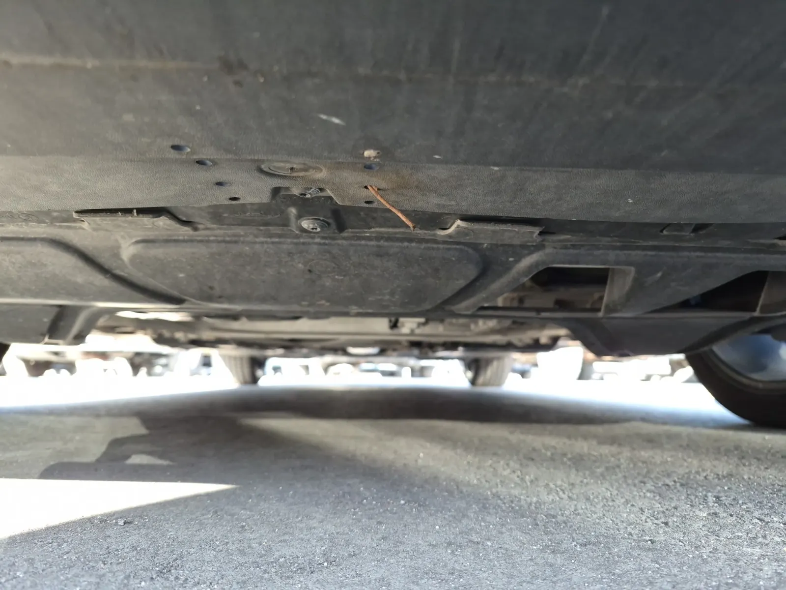 Undercarriage - Front Photo