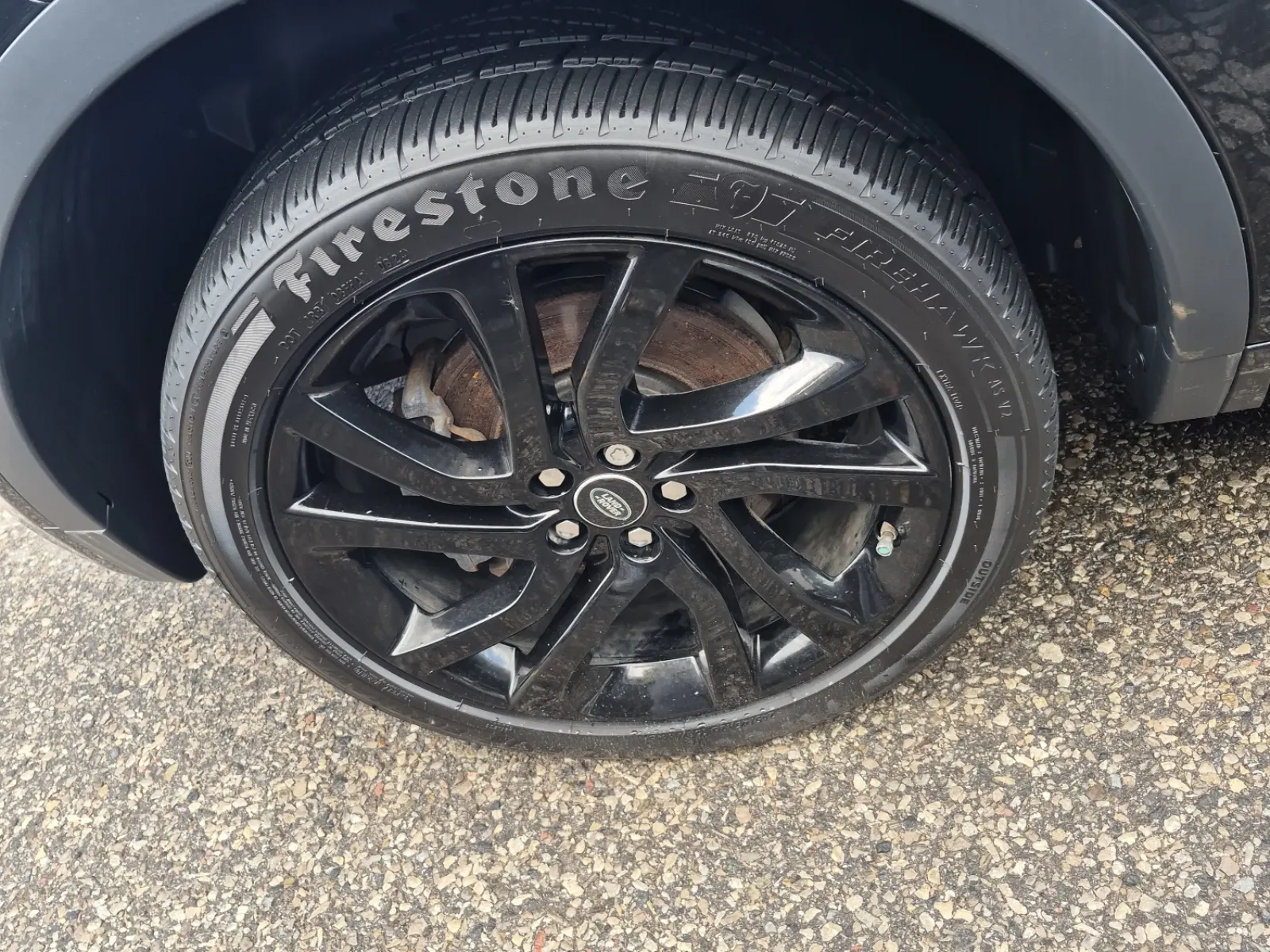 Front driver wheel/tire photo