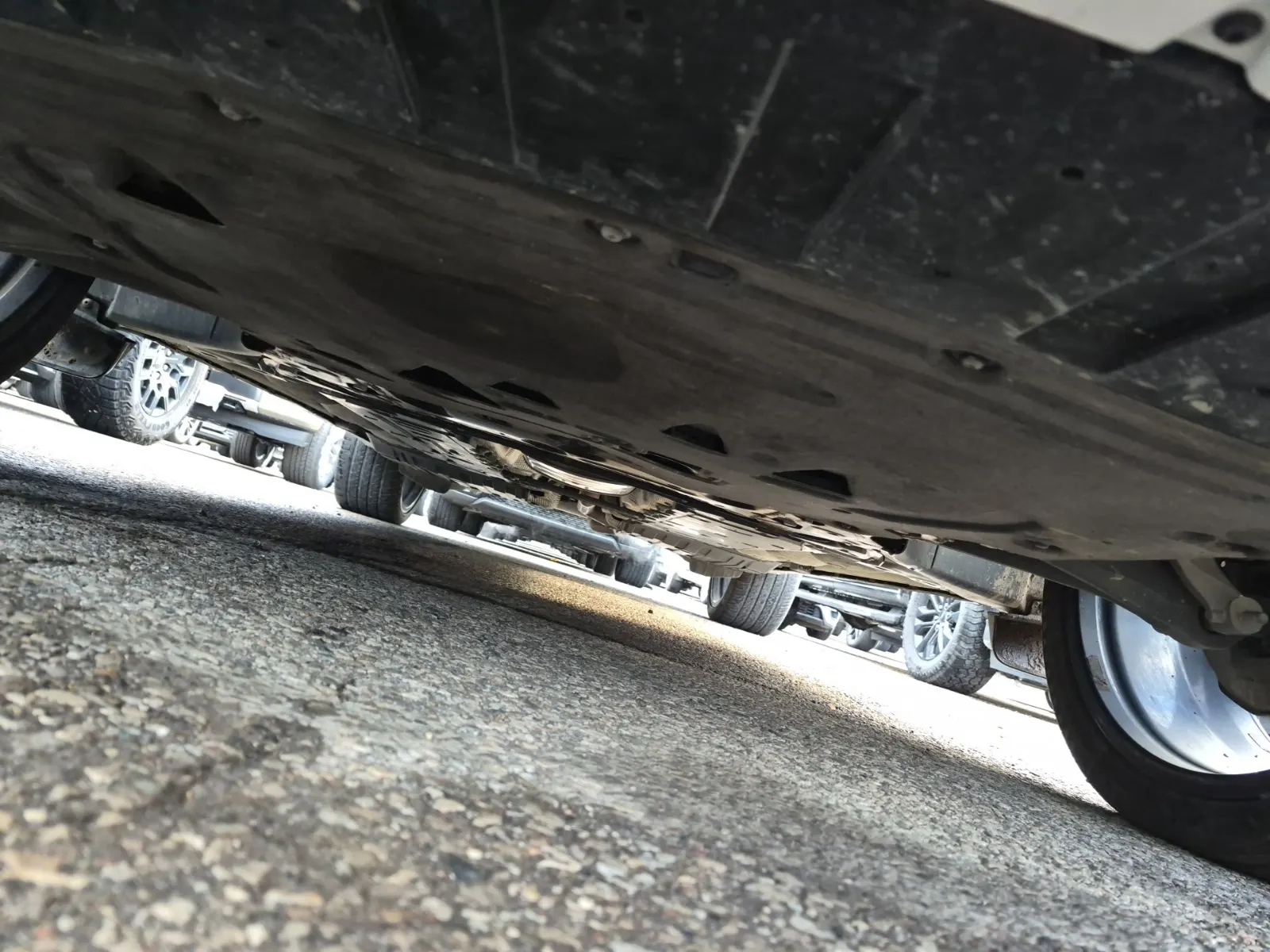 Undercarriage - Front Photo