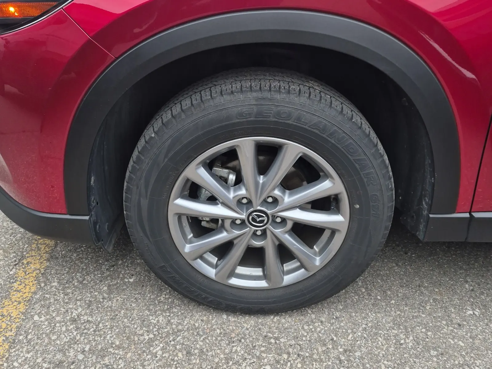 Front driver wheel/tire photo