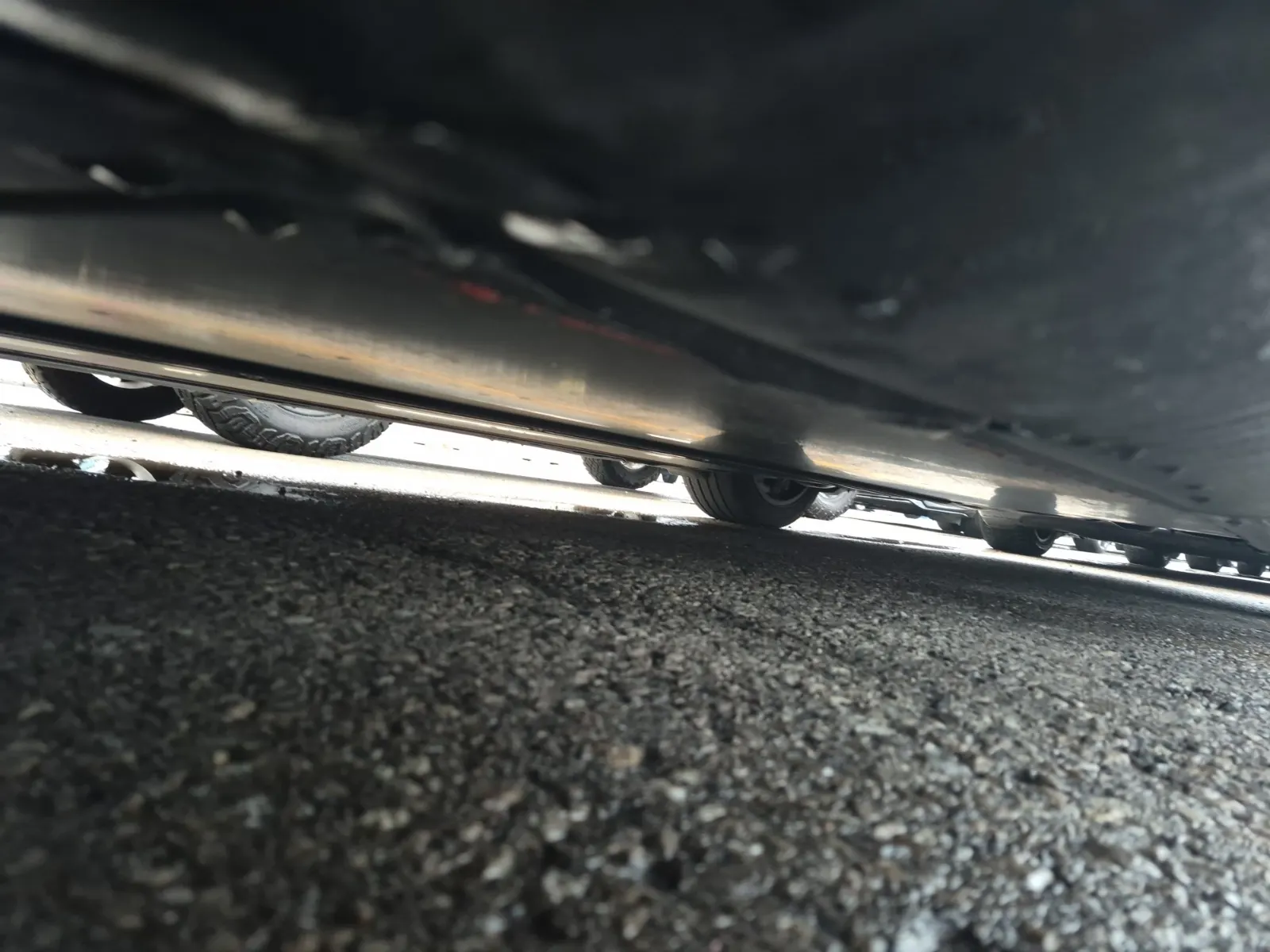 Undercarriage - Driver Photo