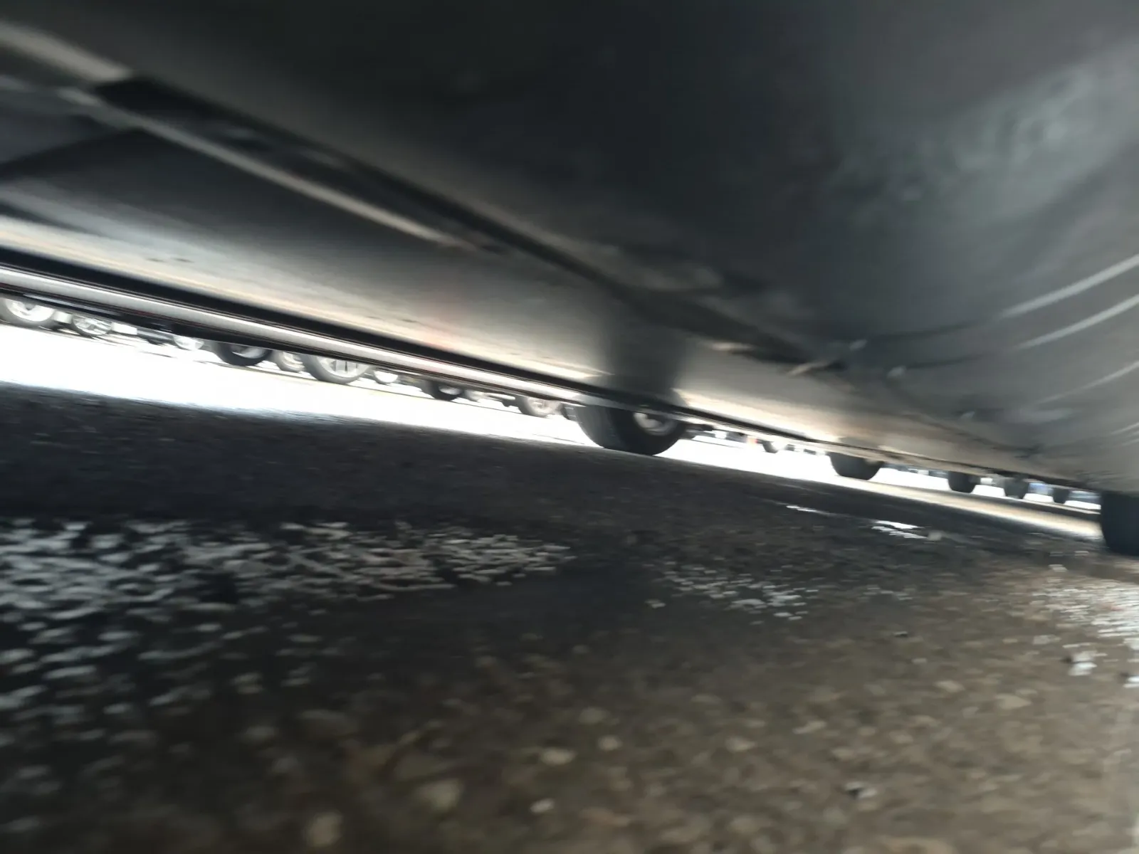 Undercarriage - Passenger Photo