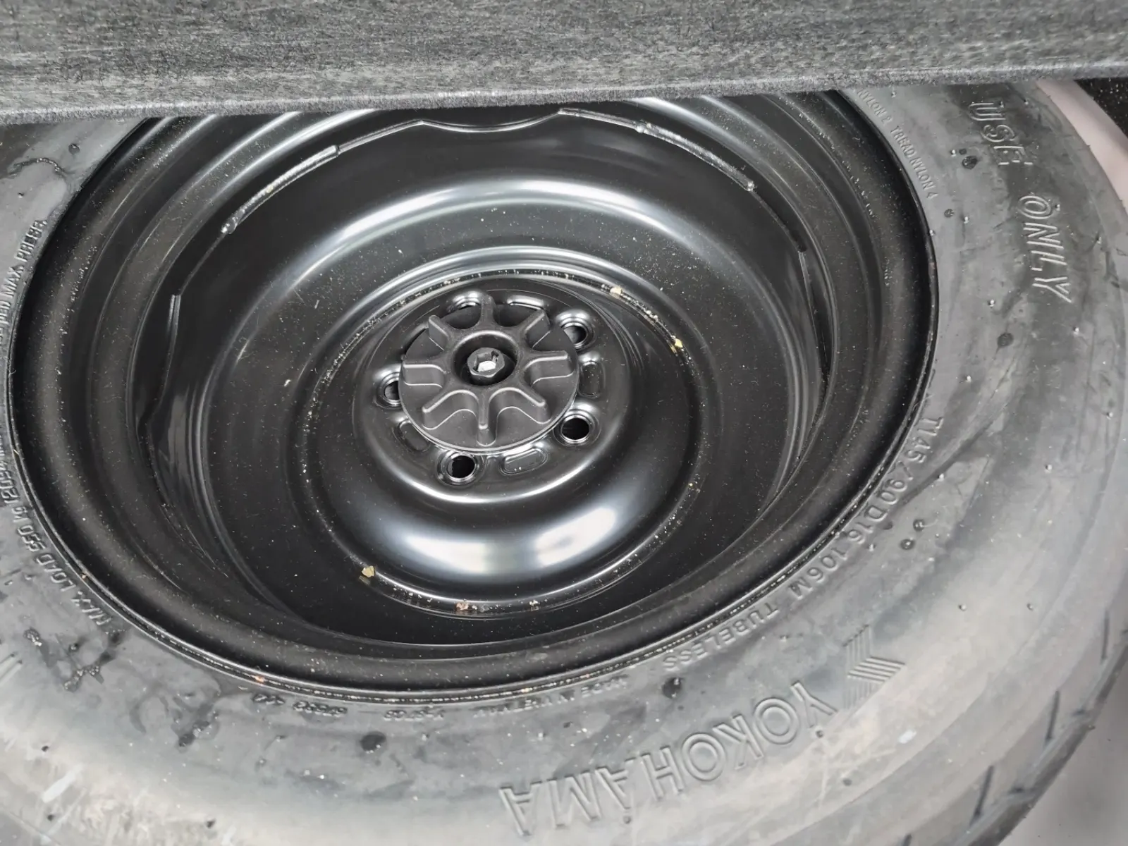 Spare Tire & Wheel Photo