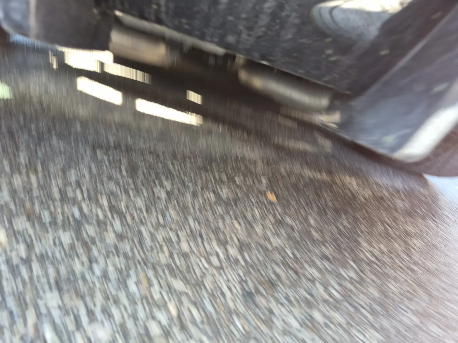 Undercarriage - Rear Photo