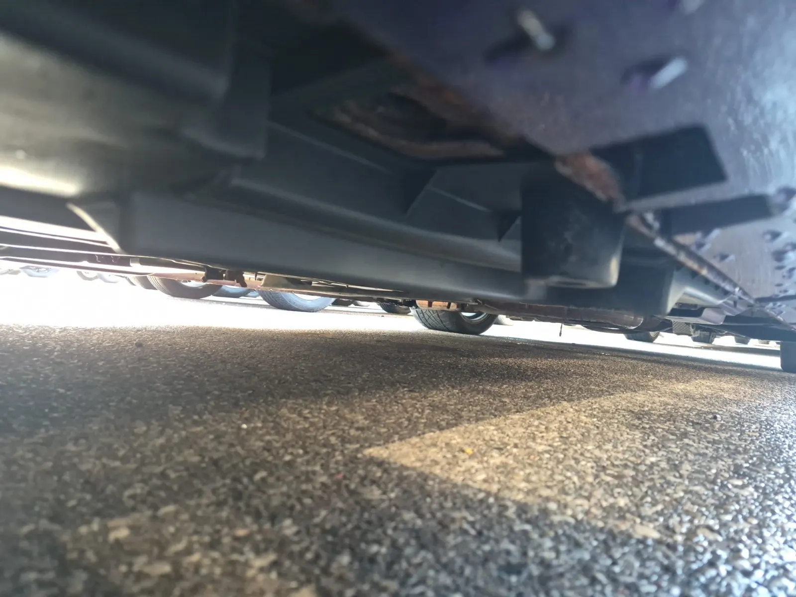 Undercarriage - Passenger Photo