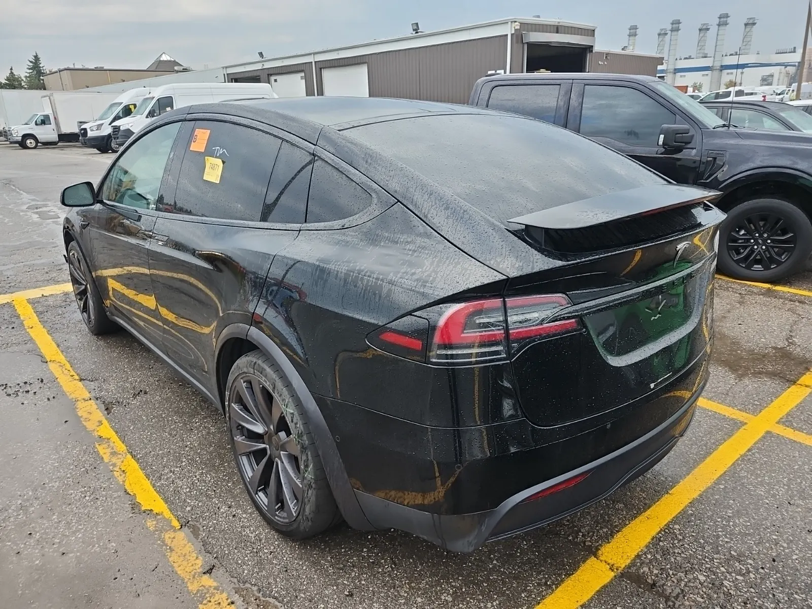 Driver Rear 3/4 Photo