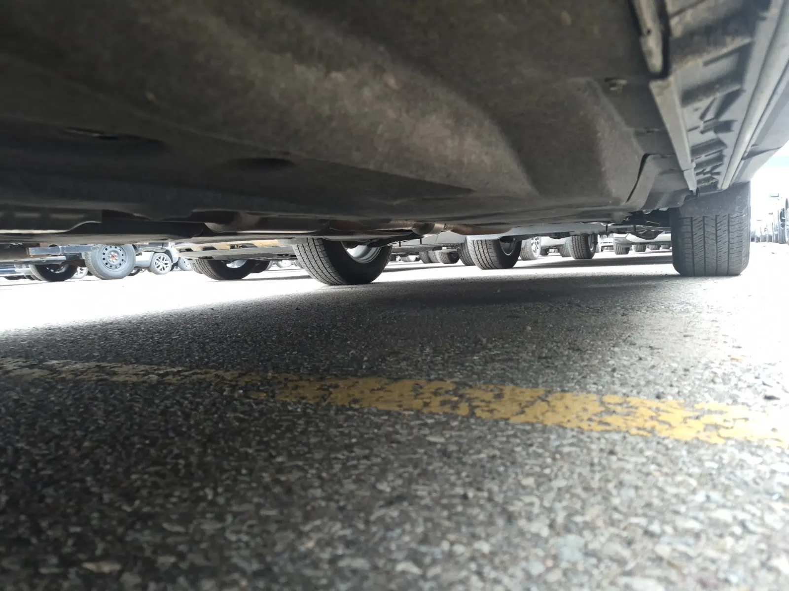 Undercarriage - Driver Photo