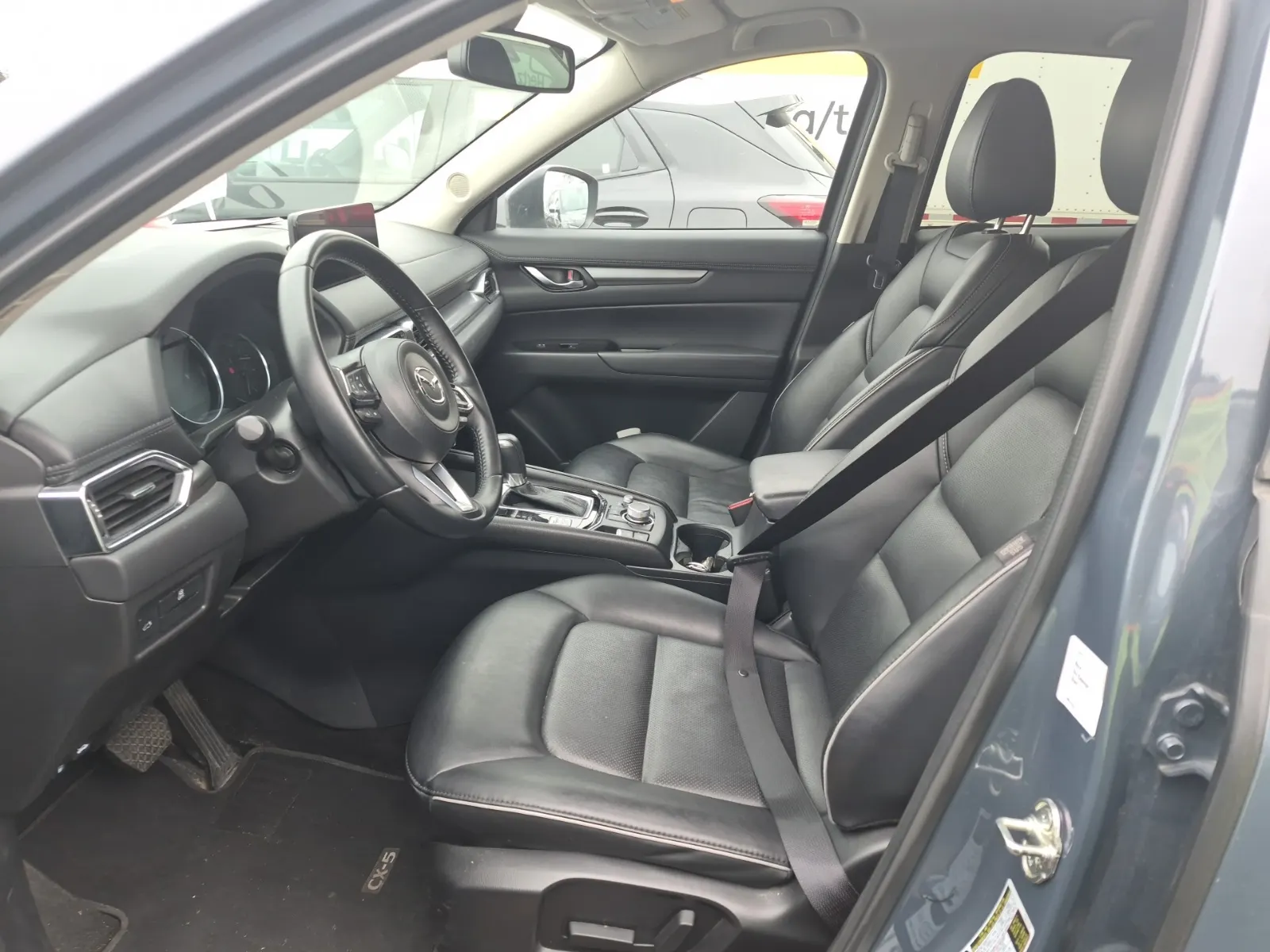 Front Interior Photo
