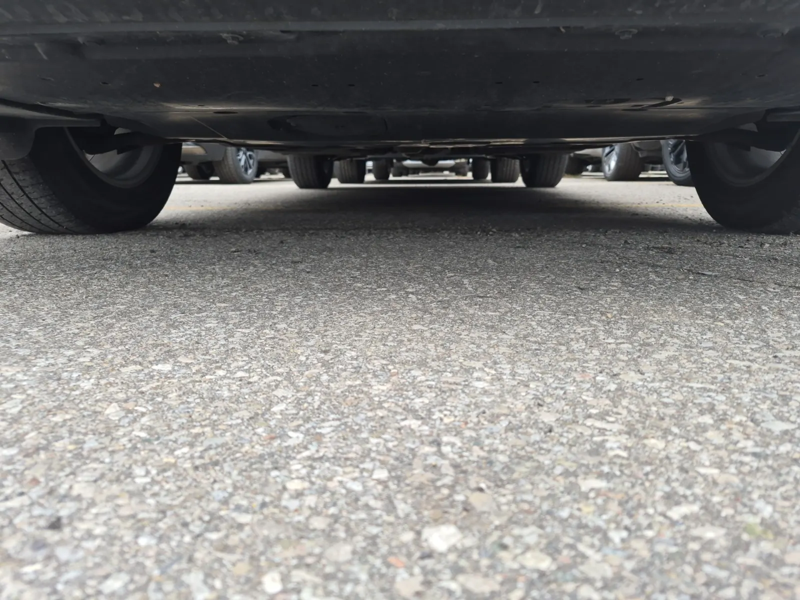 Undercarriage - Front Photo