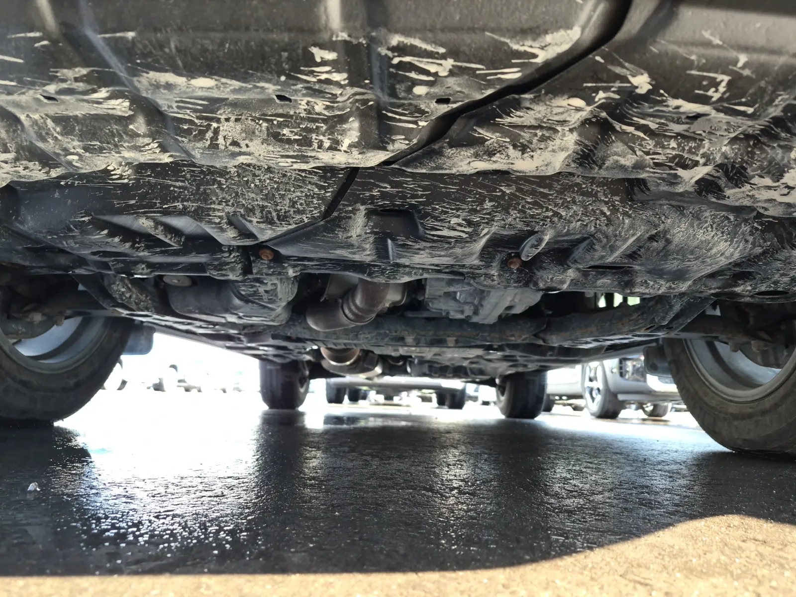Undercarriage - Front Photo