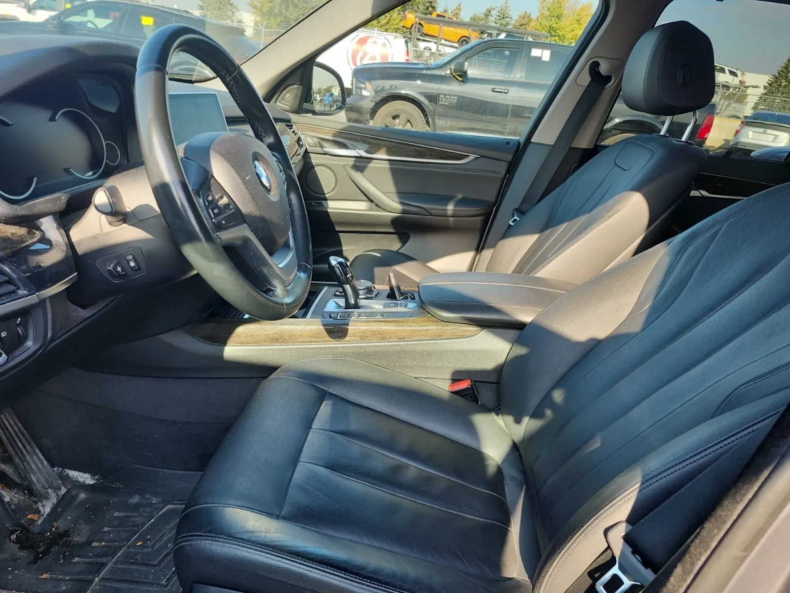 Front Interior Photo