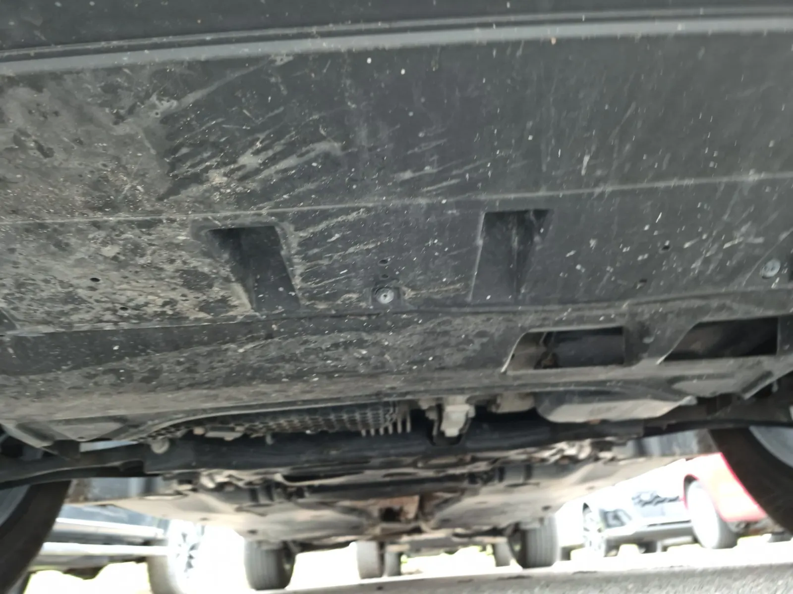 Undercarriage - Front Photo
