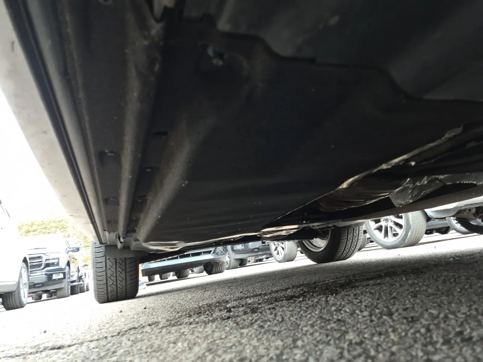 Undercarriage - Passenger Photo