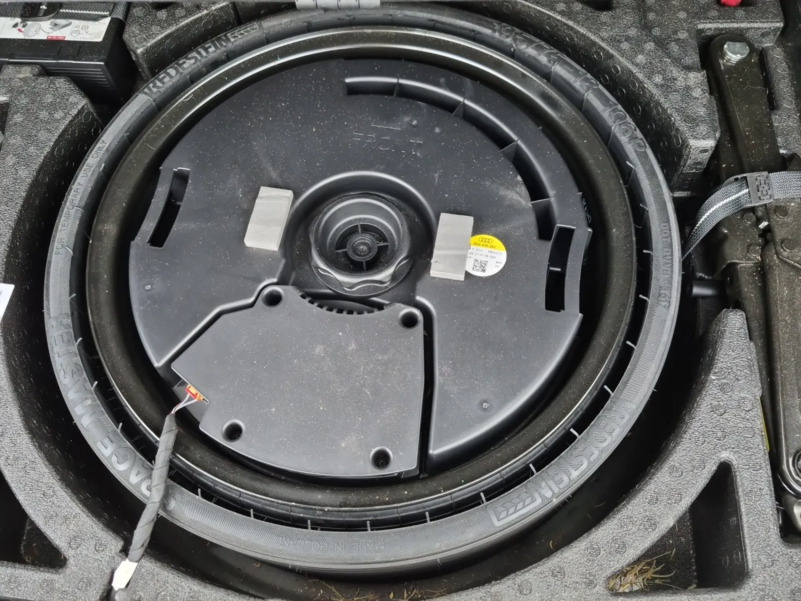 Spare Tire & Wheel Photo
