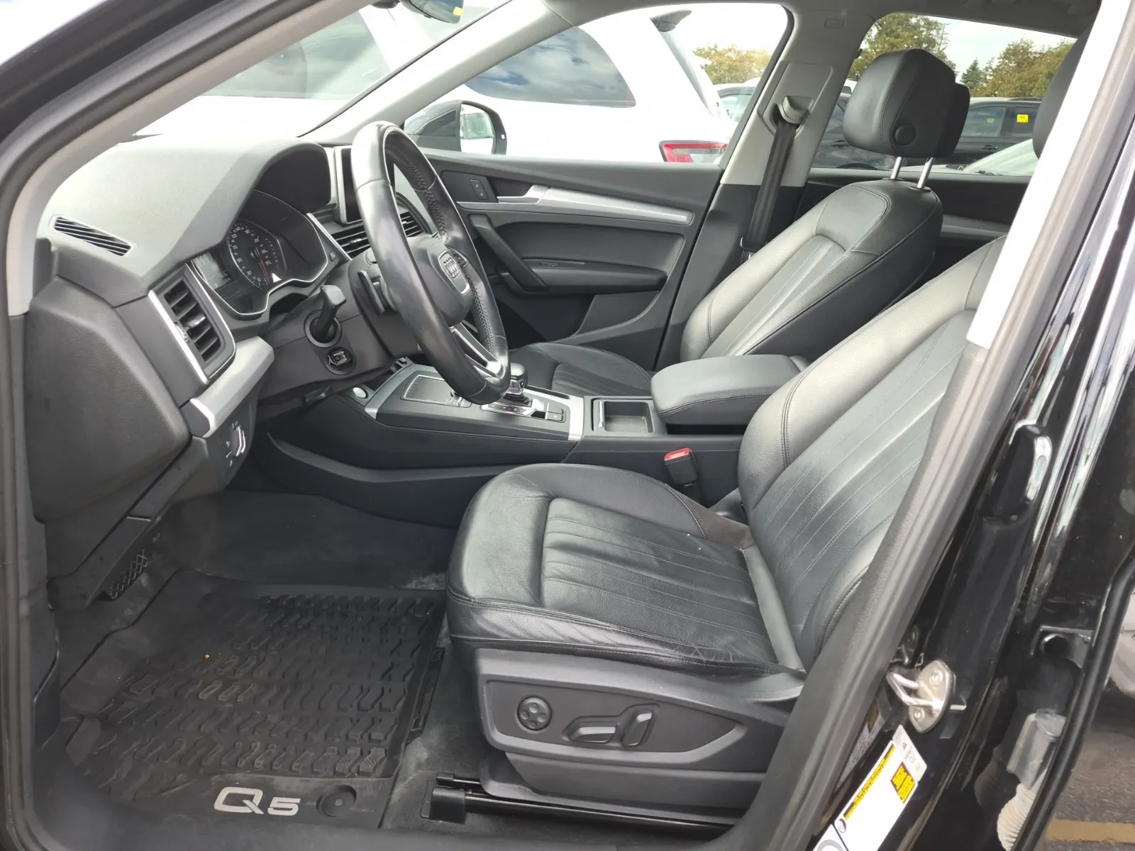 Front Interior Photo