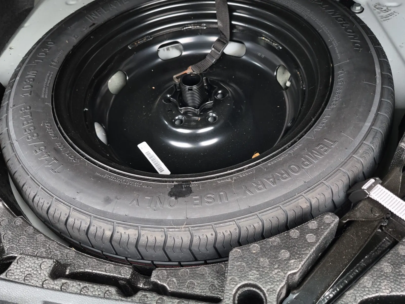 Spare Tire & Wheel Photo